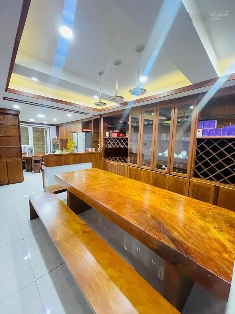 Bán nhà quận 10-8 tầng, DT 130m2 12pn, HXT, thang máy, đường Tô Hiến Thành, hơn 32 tỷ, TL chính chủ