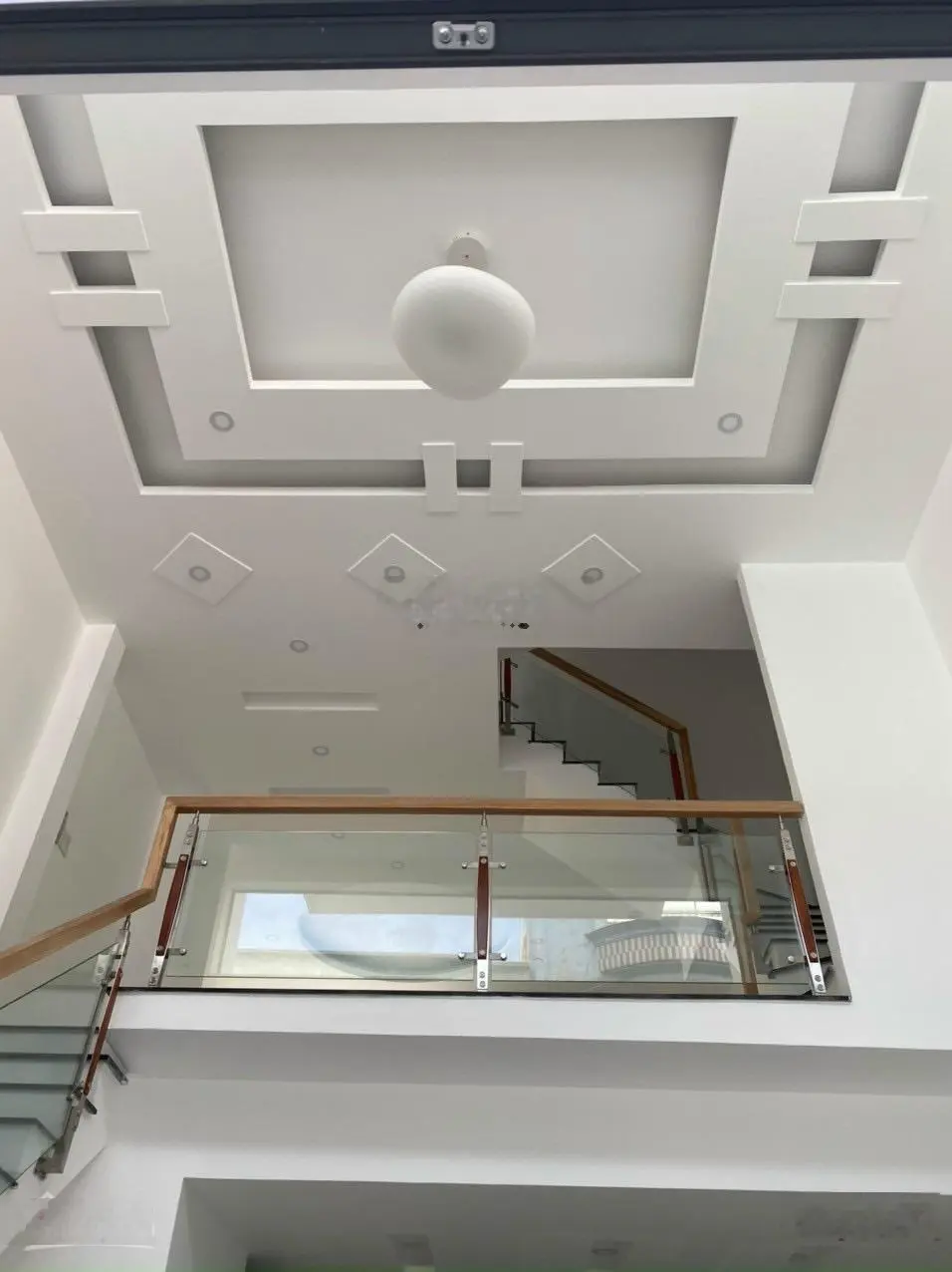 Bán nhà 1 sẹc đường 18B quận Bình Tân, ngang 4,5x17m, đúc 3,5 tấm hẻm 8m. Xe hơi vào nhà 5tỷ8