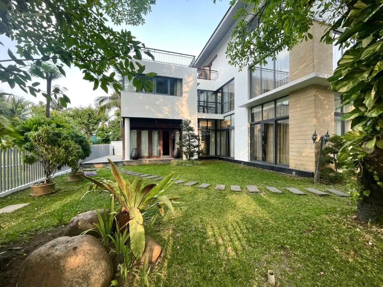 Giỏ hàng Villa Riviera An Phú. Diện tích 290m2 - 600m2 chỉ từ 110- 250 tỷ góc 2 MT trực diện sông