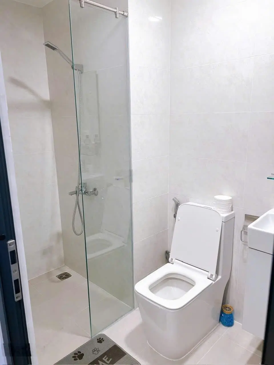 Bán gấp căn hộ 30m2 dự án Soho Residence, Phường Cô Giang, Quận 1. LH 0909 239 ***
