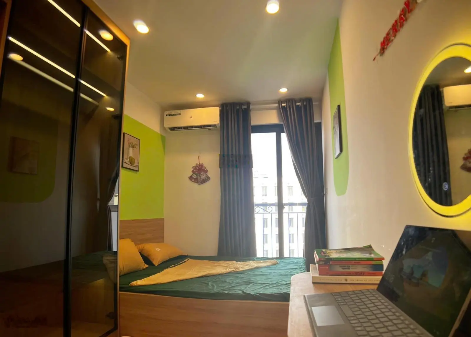 Bán tòa CHDV cao cấp - phố Tây Hồ - 96m2 x 8T - MT 10m - lô góc - 10m ra phố