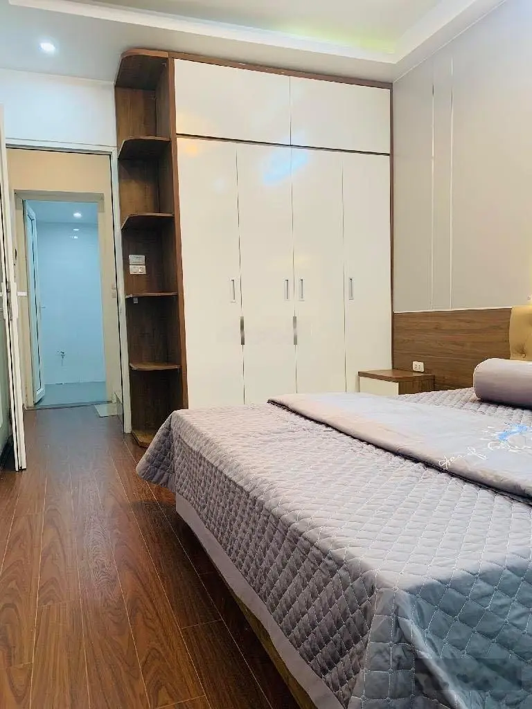 Bán nhà phố Hồng Mai - ô tô đỗ cửa - kinh doanh - full nội thất - 35m2 - 3PN. Giá: 6,5 tỷ