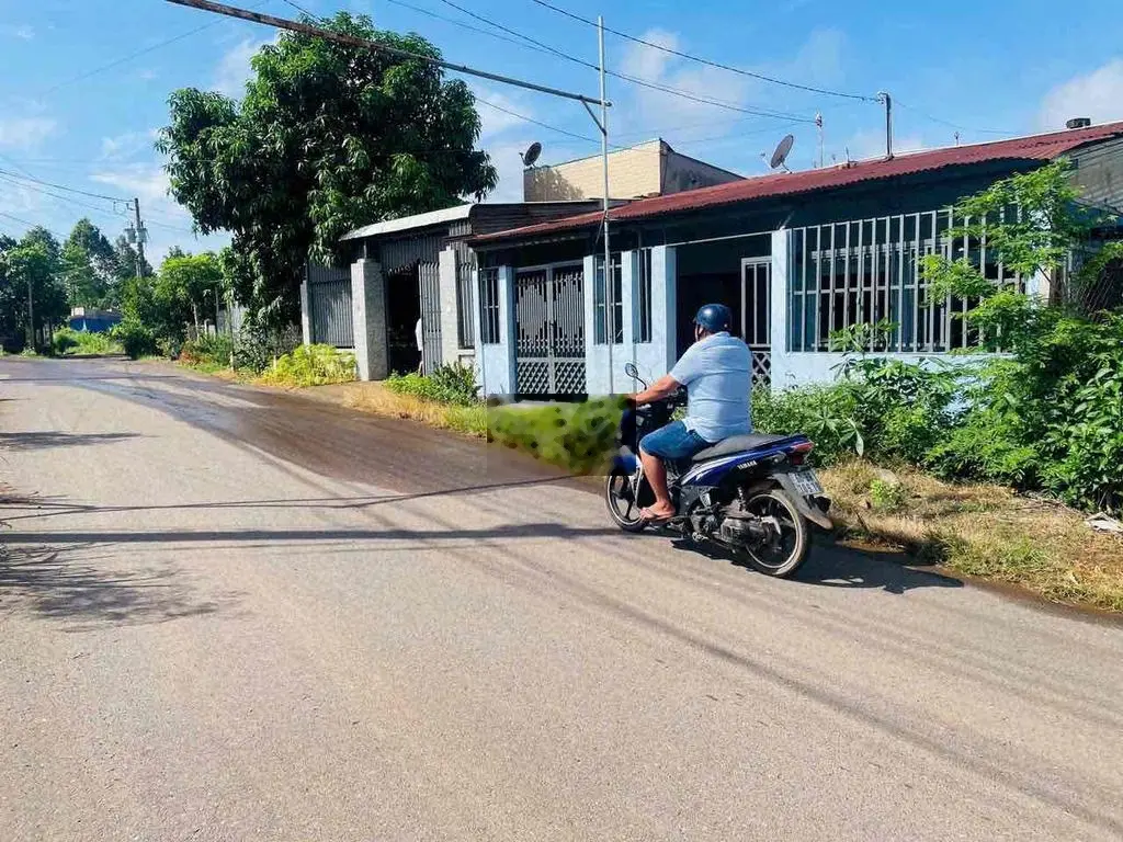 Cần bán Nhà gấp giá rẻ Sông Trầu, Trảng Bom ngang 10m giá giảm sâu