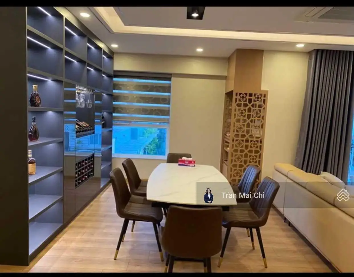Bán nhanh căn hộ rộng 131m2. 3 phòng ngủ tuyệt đẹp tại căn hộ Đà Nẵng Plaza. 16 Trần Phú, Đà Nẵng