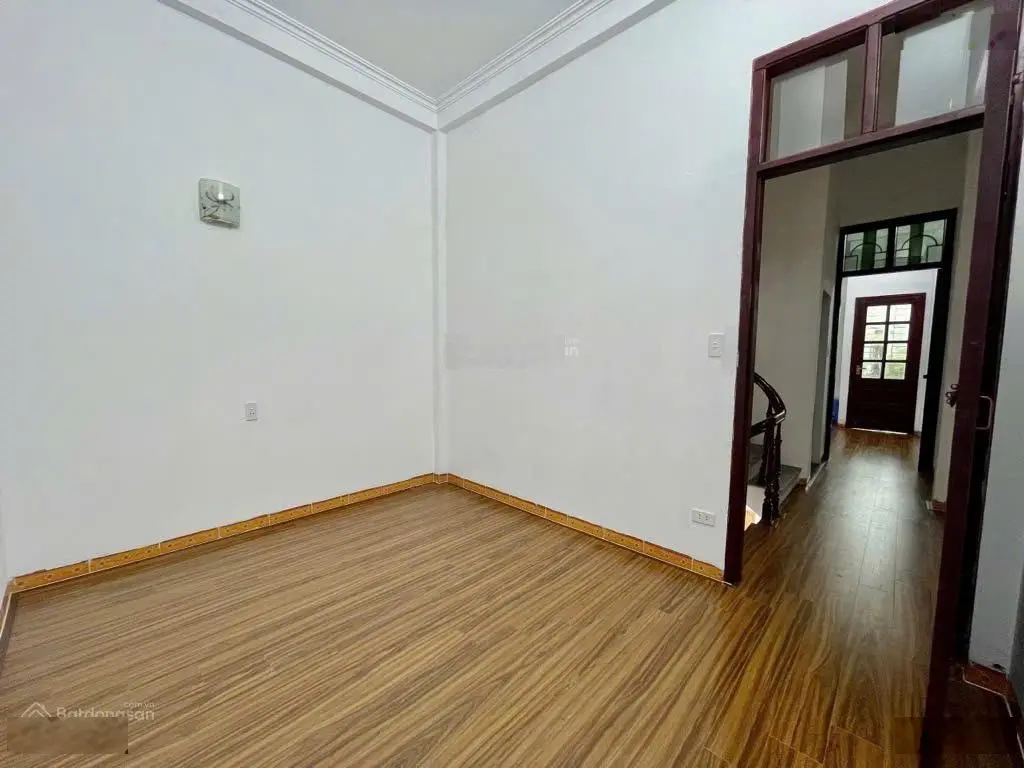 Nhà phân lô ô tô lùi cửa tại Ngô Quyền, Hà Đông 40m2 với giá 7, x tỷ, lh: 0963 978 ***