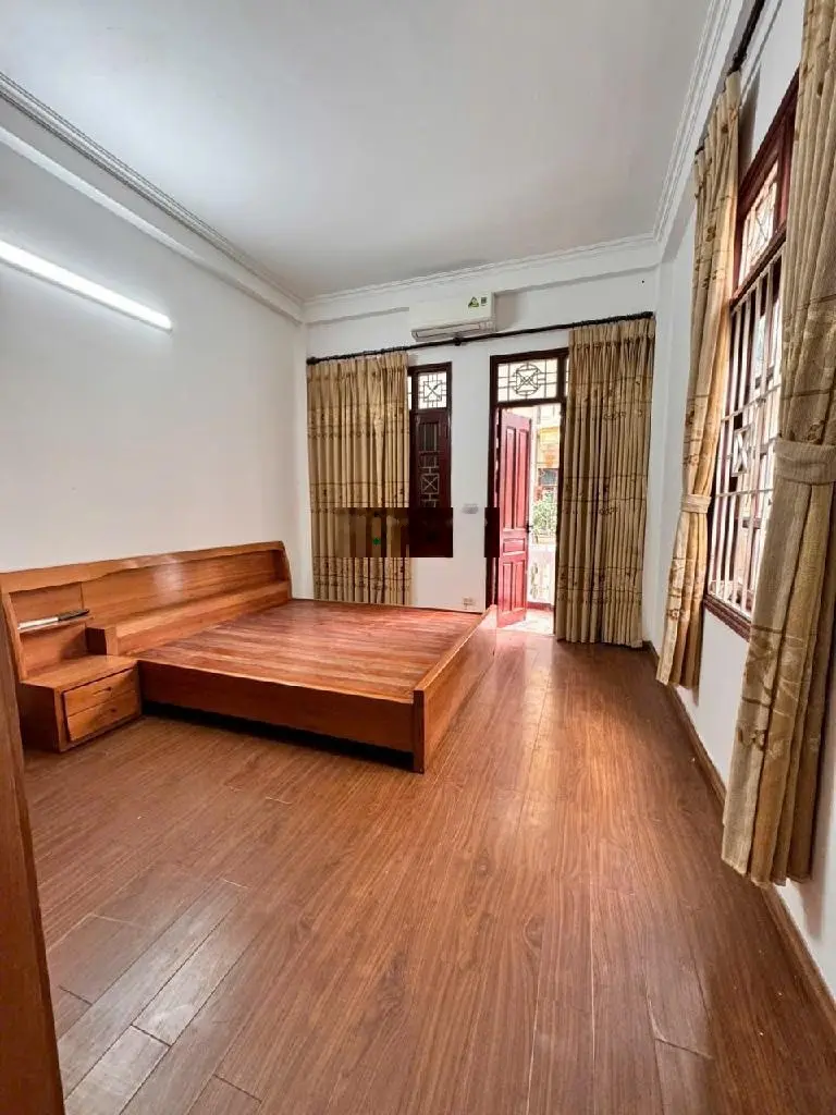 Bán gấp nhà Giáp Nhất- Thanh Xuân, căn góc 3 thoáng, ôtô, kinh doanh dt 60m, 4tầng, mt 4m, 11.5 tỷ.