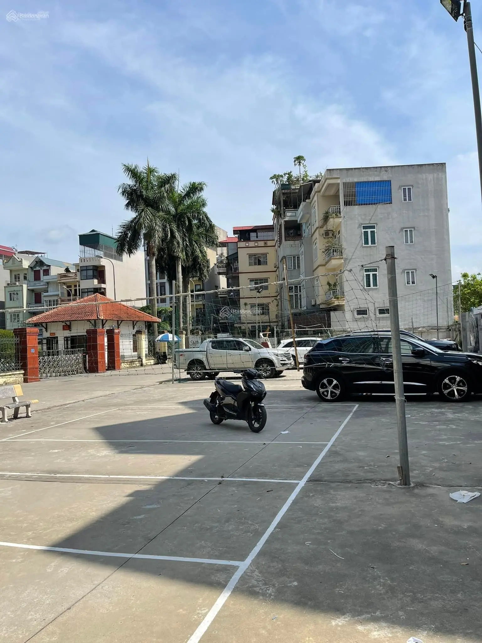 Chính chủ bán biệt thự 202m2 Bảo Tàng Hậu Cần, 23tỷ5 sổ đỏ cầm tay, vỉa hè 20m - kinh doanh sầm uất