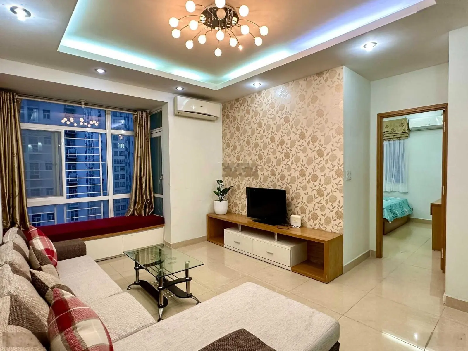 Bán nhà 5 tầng MT đường Phan Xích Long DT 5x12m hđ thuê 80tr/th giá 26,8 tỷ, LH 0901 369 ***