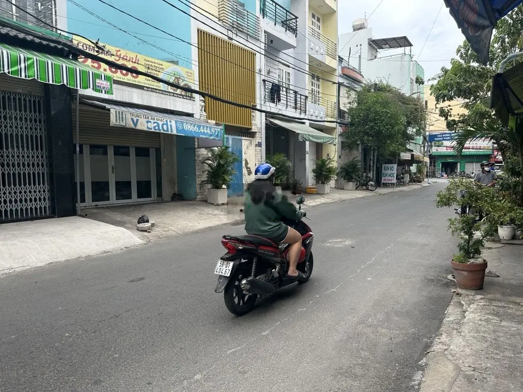 MT Lê Sao , 4.5x20 đúc 2 lầu
