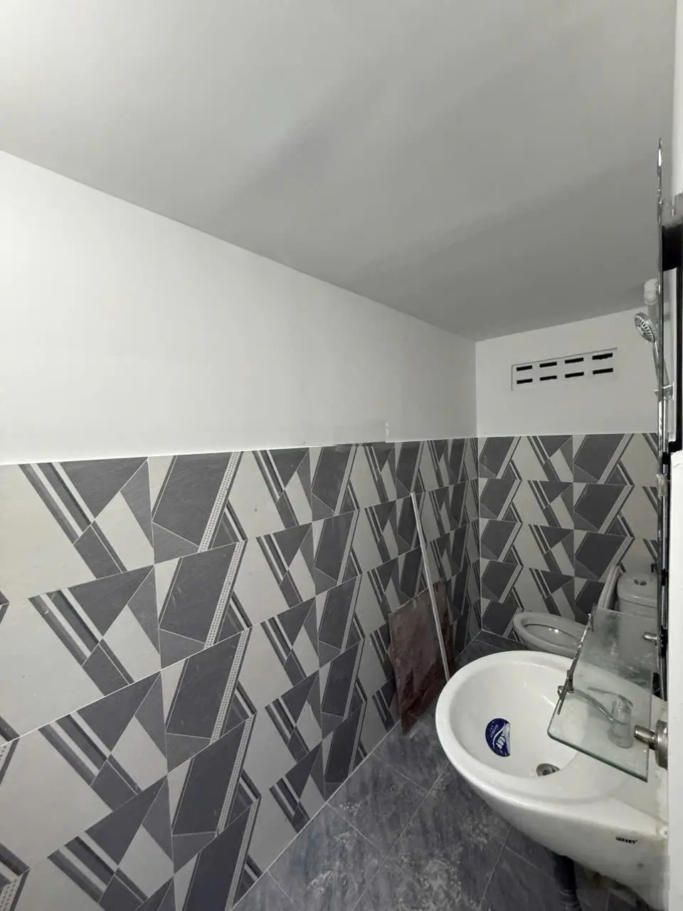 Bán đất tặng nhà cấp 4 Hoàng Diệu - Nha Trang ngay biển 500m giá dưới thị trường chỉ 6,2 tỷ
