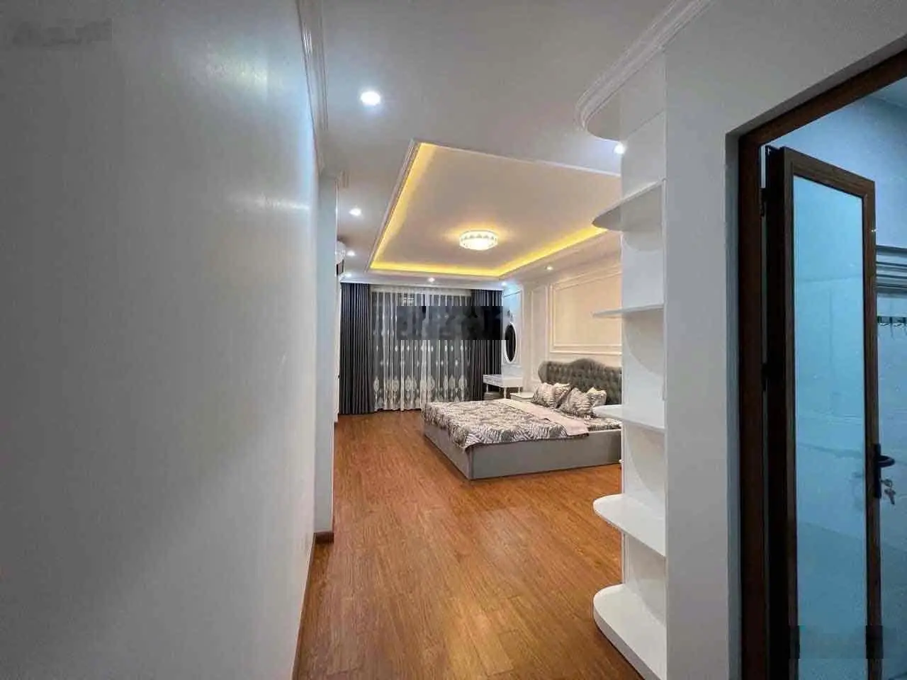 bán nhà SIÊU PHẨM, nhà LÔ GÓC - Ô TÔ Tránh . 33m2, 4T, MT 3,7m