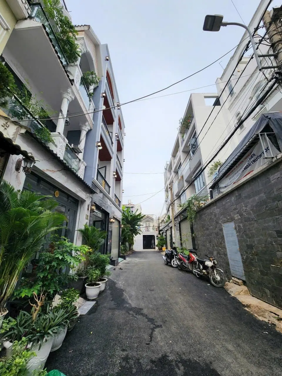 Bán nhà phố - đường Đào Tông Nguyên - Thị Trấn Nhà Bè
