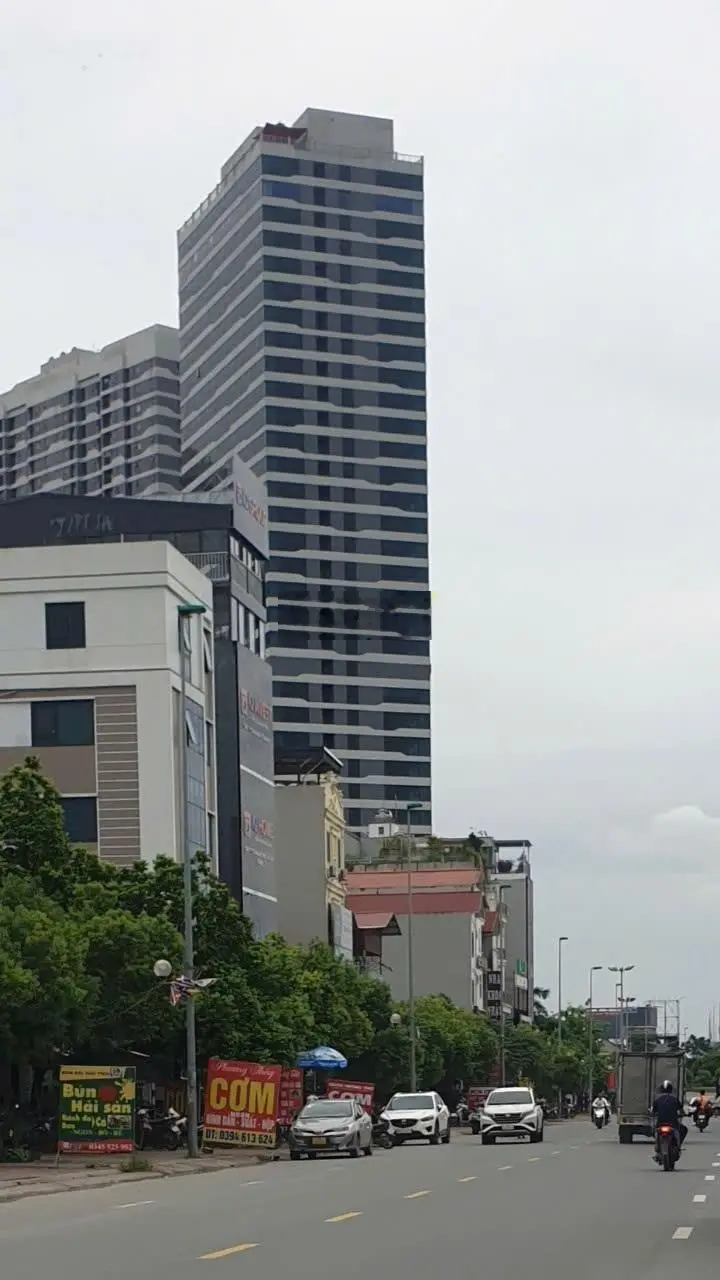 Víp: Ô tô tránh nhau tứ tung, kinh doanh sầm uất, sát cầu Nhật Tân. 111m2 13 tỷ tại Vĩnh Ngọc ĐA HN