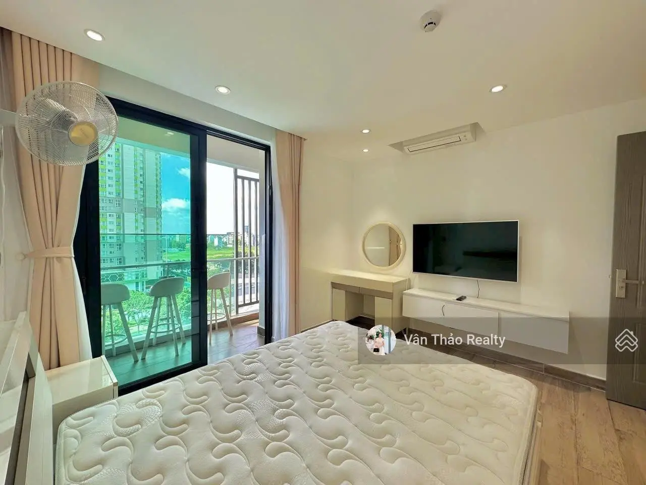(Đã có sổ hồng) Bán nhanh căn Duplex 3PN view hồ bơi tại Feliz En Vista Quận 2 gần trung tâm Quận 1