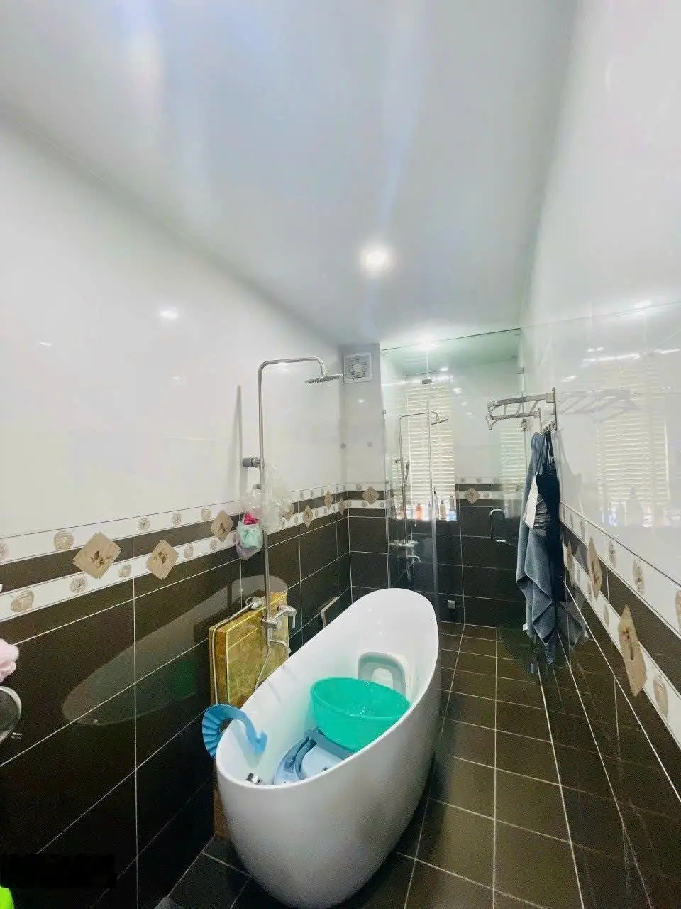 Kẹt tiền bán gấp nhà 3 tầng gói 8 KĐT Mỹ Gia The Capella full nội thất chỉ 5tỷ250