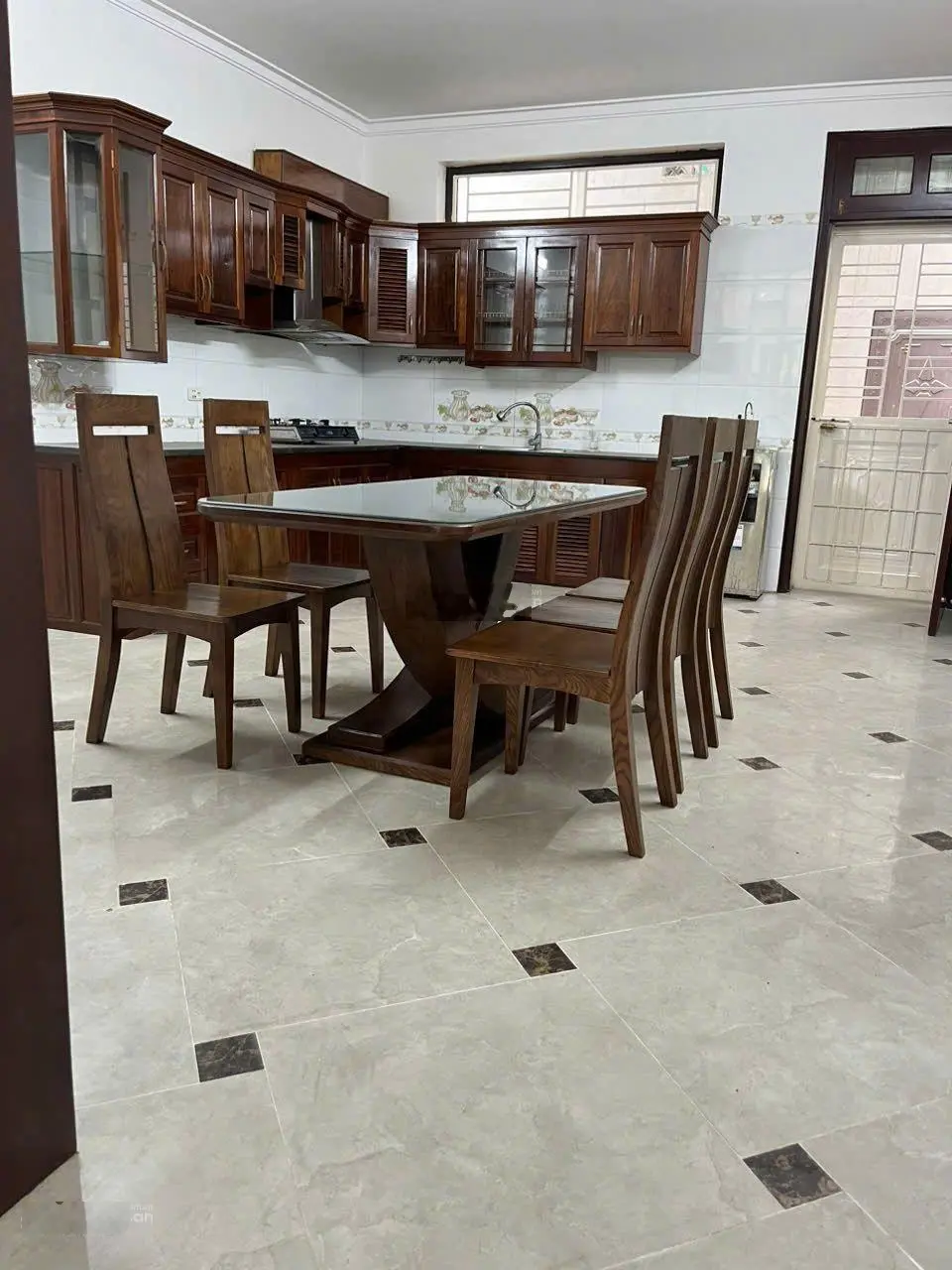 Bán nhà 4 tầng đường Ngô Quyền Kinh Bắc