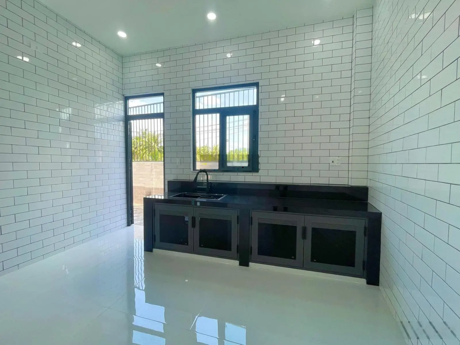 Mở bán 5 căn nhà xây mới TTTP Nha Trang