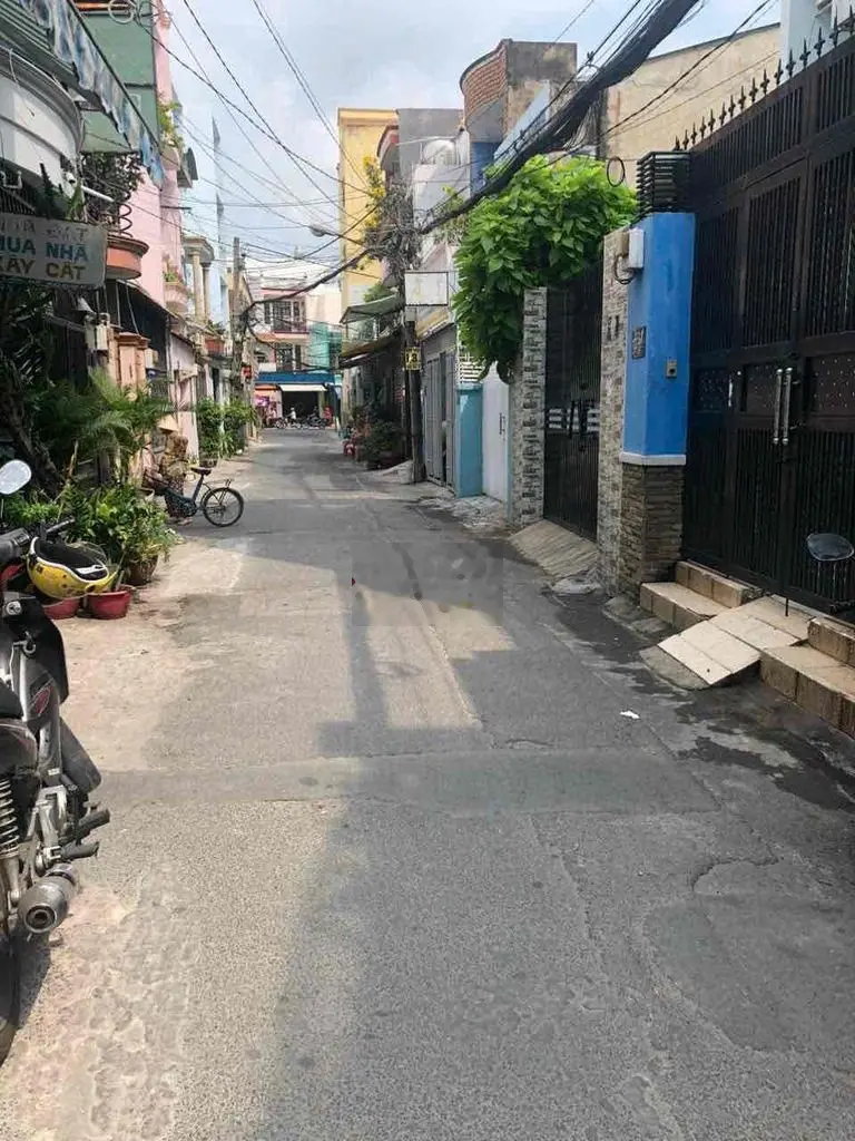 bán nhà c4 hẻm xe hơi đường nguyễn hữu tiến. p tây thạnh tân phú