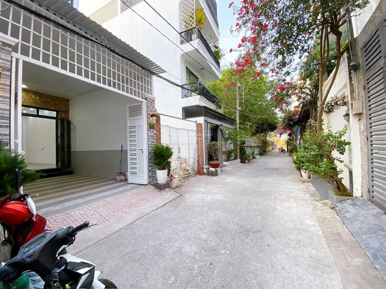 Bán NR 4PN, 5WC, 80m2 tại Đào Tông Nguyên, 6,8 tỷ VND