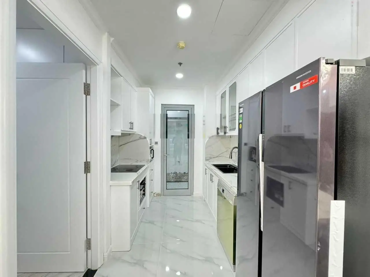 Chính chủ cần bán gấp 3PN nội thất sang xịn, tòa Landmark 1, Vinhomes Central Park