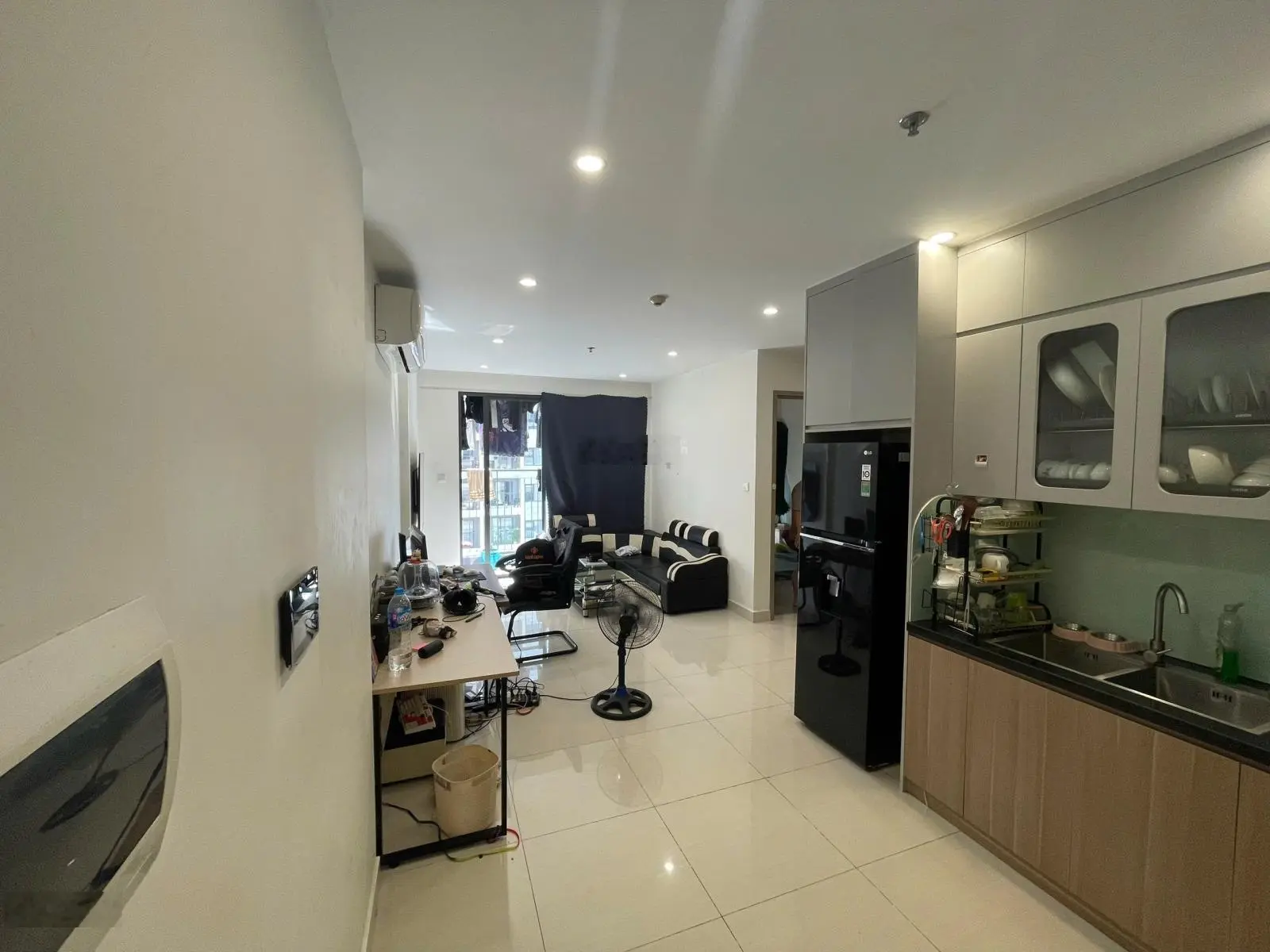 Bán căn hộ chung cư 2 phòng ngủ + 1, tầng trung tại Vinhomes Ocean Park 1