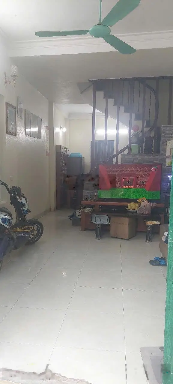 Bán Nhà Riêng tại Thạch Bàn, 4 tỷ, 34m2, 3PN + 3WC, Chính chủ giá siêu hời