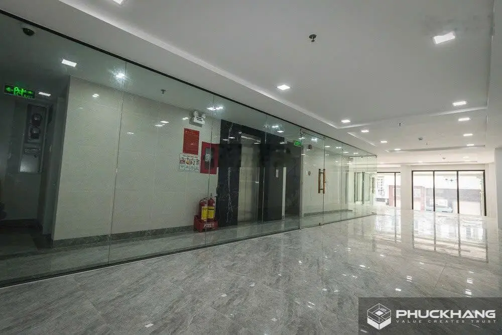 Bán tòa nhà mặt tiền Bạch Đằng, P. 4, Q. Tân Bình (DT: 7X30m- 8 tầng - HĐT: 250 tr - giá: 45 tỷ)