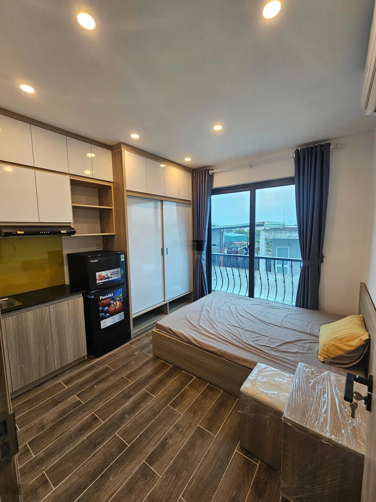 Cần bán gấp nhà dòng tiền cao phố Xuân Đỉnh 98m2 7T, lô góc, 26 P khép kín đủ đồ, thang máy giá tốt