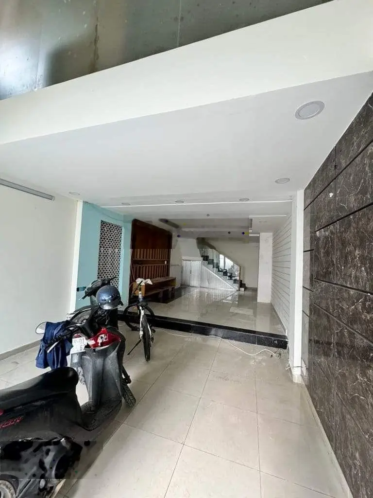Trịnh Đình Trọng, gần Âu Cơ, Khuông Việt nhà 4 tầng, 68m2, (4.3 x15.5m), hẻm trước nhà 4m, 5.5 tỷ