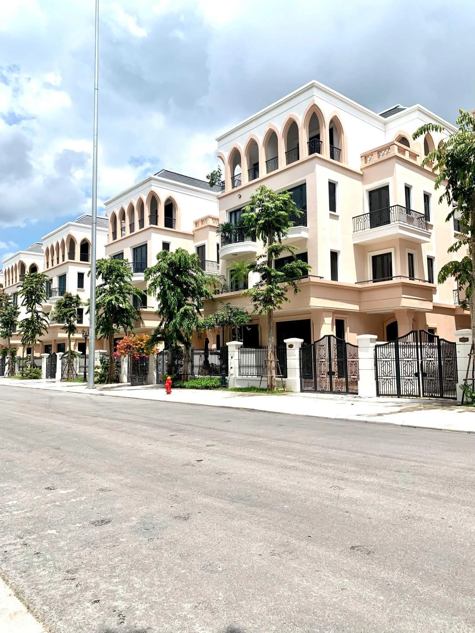 Bán nhanh căn LK 48m2 hoàn thiện 5 tầng dòng tiền 23tr/th, giá chỉ 6.3x tỷ giao dịch trong tuần