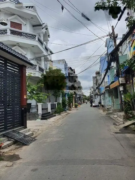 Bán nhà xưởng diện tích 470 m2, Hương Lộ 2, Q. Bình Tân, giá siêu rẻ 42 triệu/m2. LH 0903 949 ***