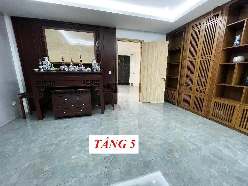 Ô tô tránh, gara rộng 2 ô tô 7 chỗ - chủ tự xây 3 năm - 80m2 - 6 tầng, thang máy - nội thất tiền tỷ