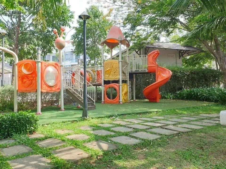 Bán nền góc 2 mặt tiền đường số 1 khu Nam Long
