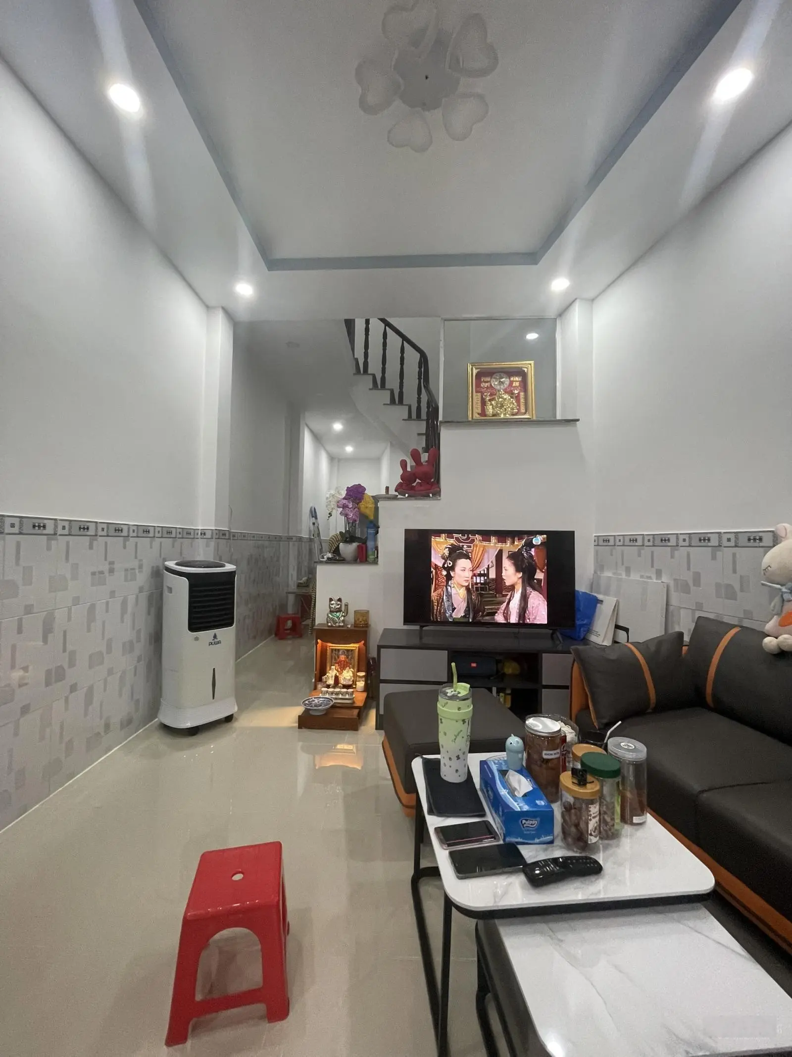Nhà trệt lầu 2 phòng ngủ hẻm 1/ phạm văn đồng. Phường linh tây. Sổ hồng. Nhà đẹp. Ảnh thực