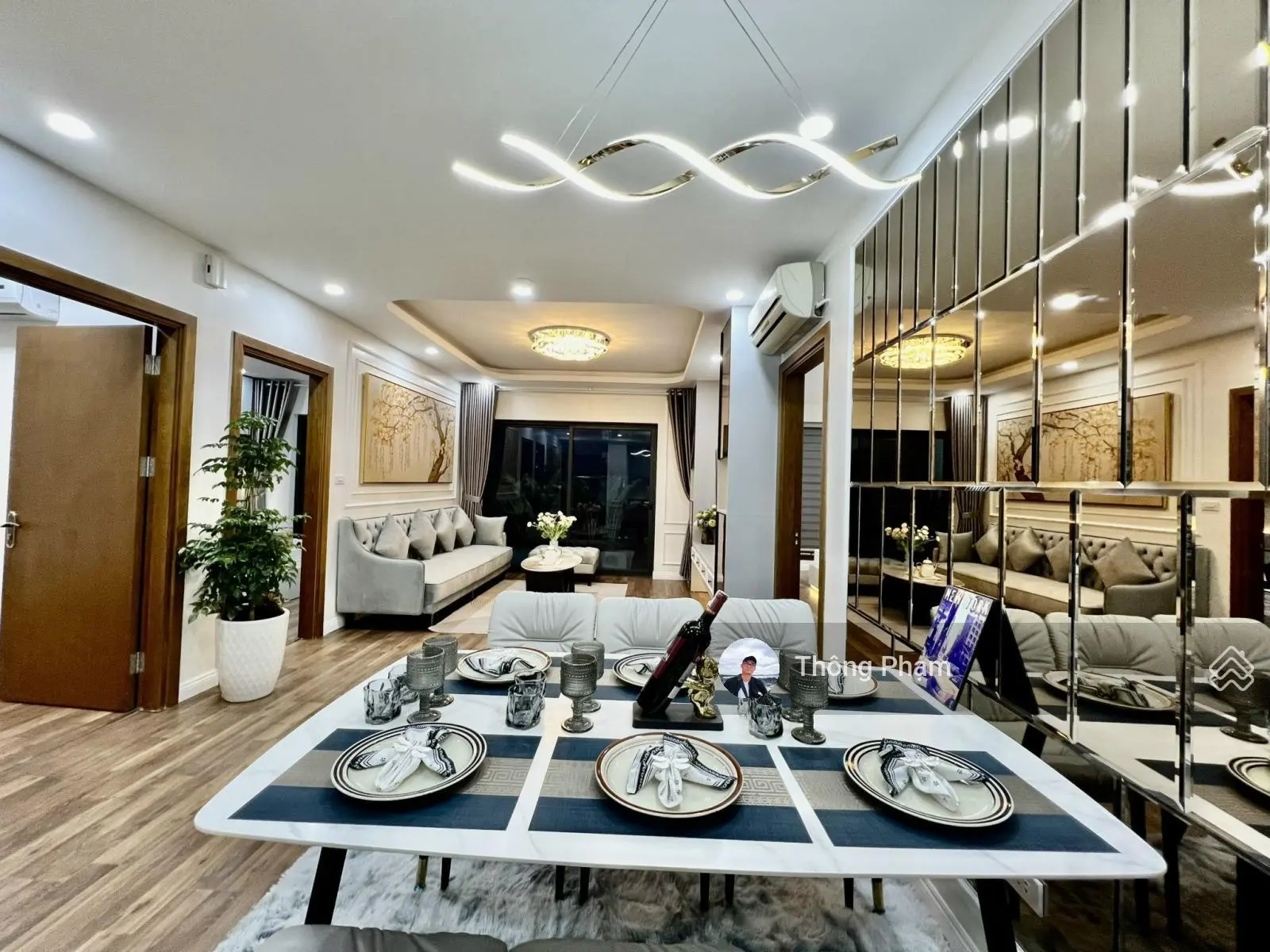 Bán cắt lỗ căn hộ 4 phòng ngủ toà Thăng Long- Diện tích 130.9m2- có slot ô tô 200 nghìn một tháng