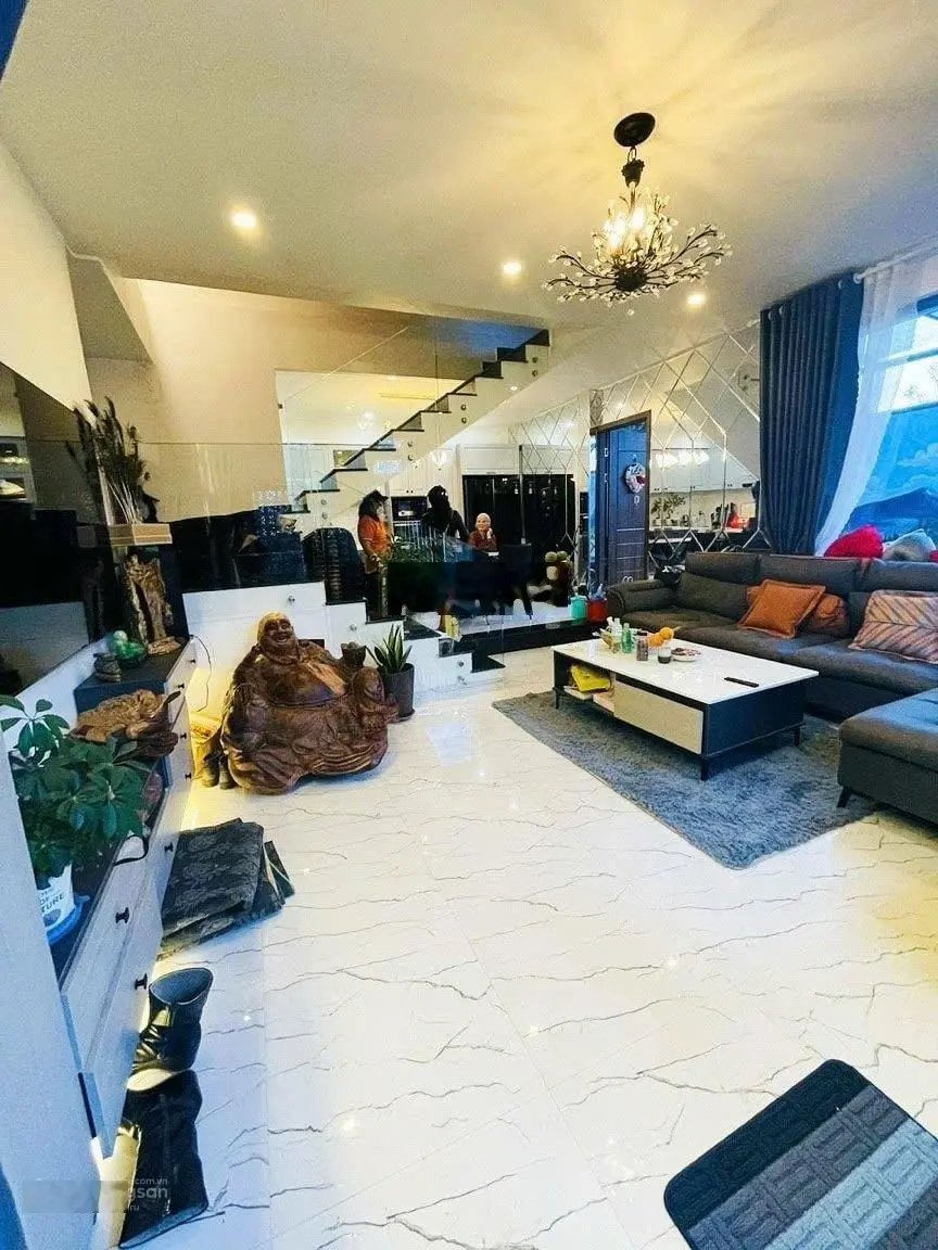 Villa mini góc 2 mặt tiền Trần Hưng Đạo 108m2, ngang 9m, 3 tầng cách Hồ Xuân Hương chỉ 500m