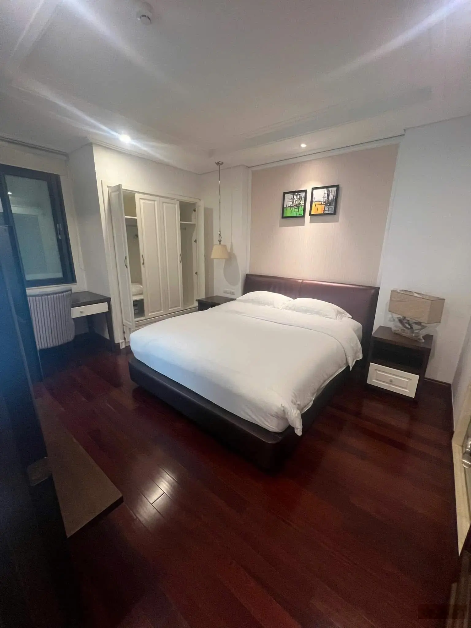 bán nhà phố duy tán cầu giấy , 100m2 4 tầng , mặt tiền 4m , đường 10 mét , kinh doanh đỉnh , 39 tỷ