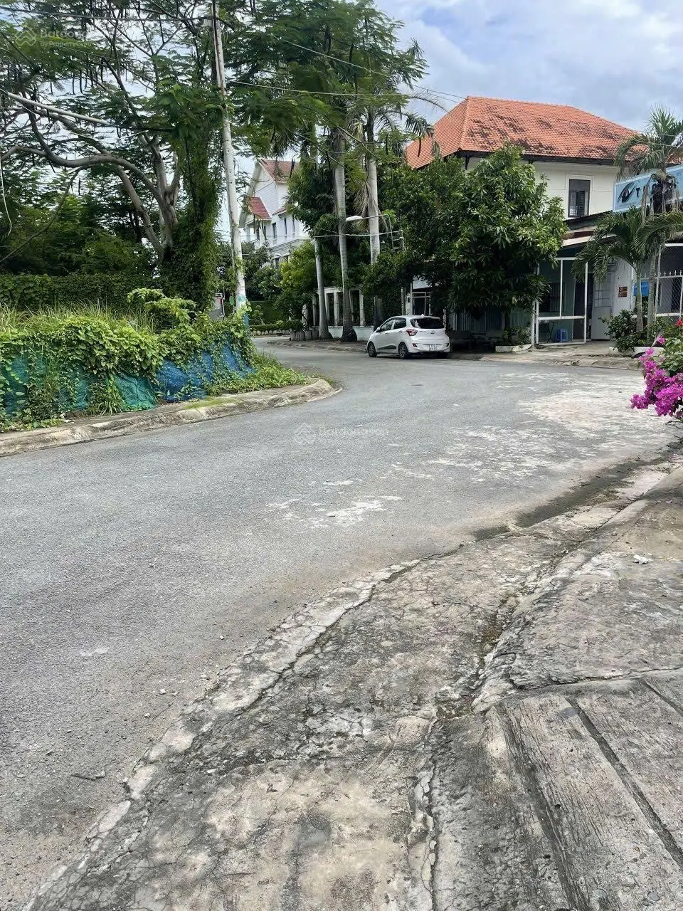 Bán Nền đất góc 2MT dg B7 dt: 117,4m2 dg Rộng 12M Xây 1ham 5Tang Giáp Khu Thái Sơn