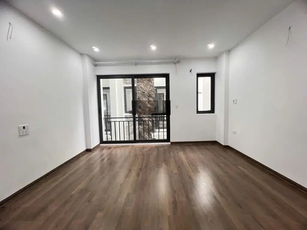 Trung tâm Ngọc Thuỵ, 10m ra Oto, phân khu hiếm vị trí siêu Đẹp - 30m2/5T mới cứng - giá nhỉnh 5tỷ