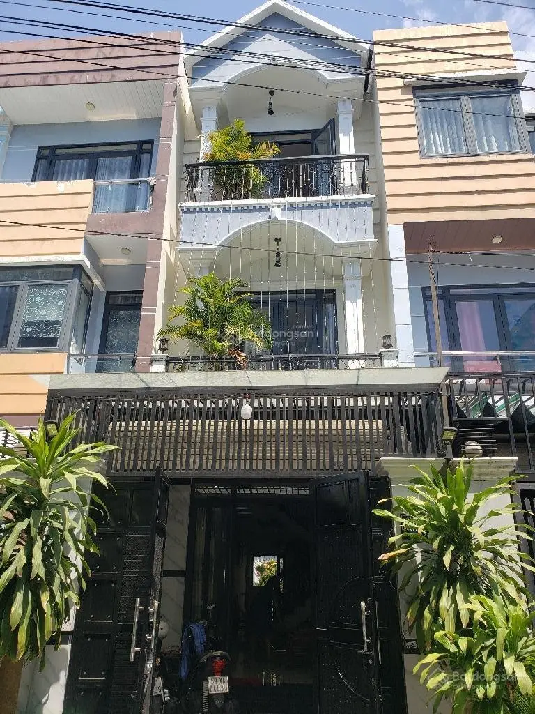 Hẻm trước nhà 6m-nhà đẹp ở ngay-tặng nội thất-83m2-3tầng-3PN-4WC-Lê Đức Thọ GV-chỉ 8tỷ TL