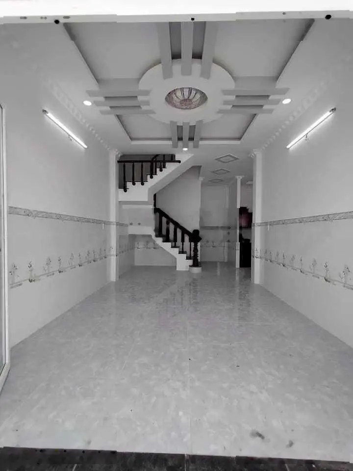Bán gấp nhà đẹp nằm ngay trường THCS Lê Tấn Bê, giá hạt dẻ, 65m2, SHR, sang tên CC liền