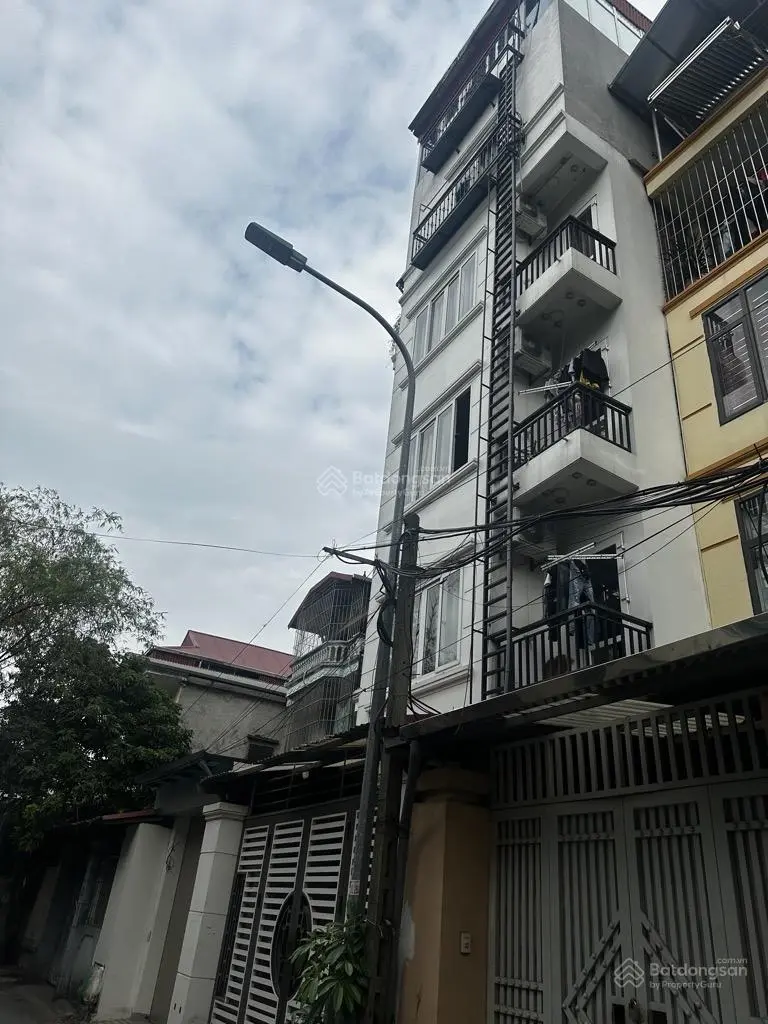 Bán nhà sát cầu Vĩnh Tuy Long Biên DT 95m2 xây 7 tầng - giá 15,9 tỷ dòng tiền 45tr hàng tháng