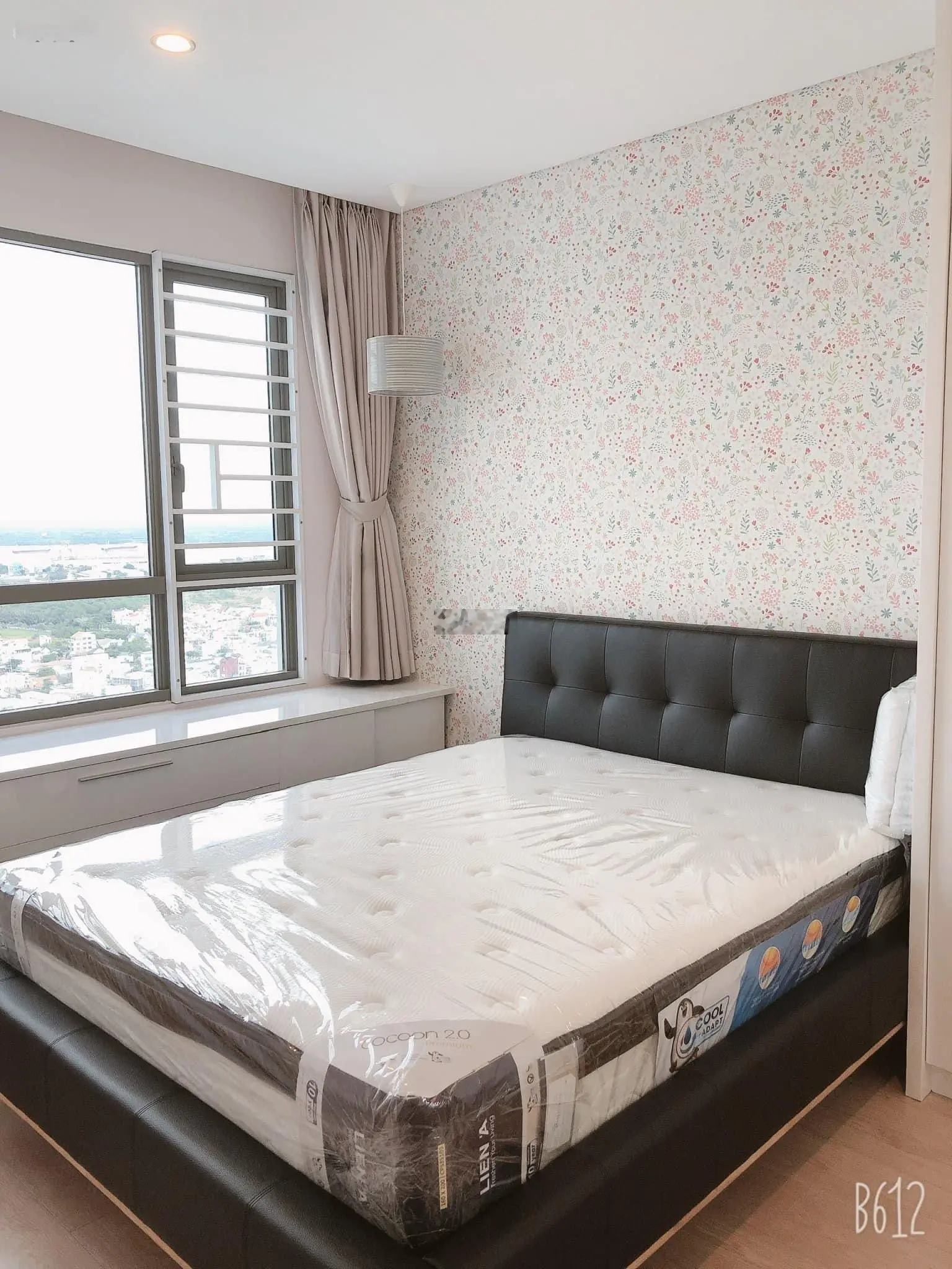Cần bán căn hộ Riviera Point, DT 99m2, tầng sân vườn, Đường Nguyễn Văn Tưởng, phường Tân Phú, Q7