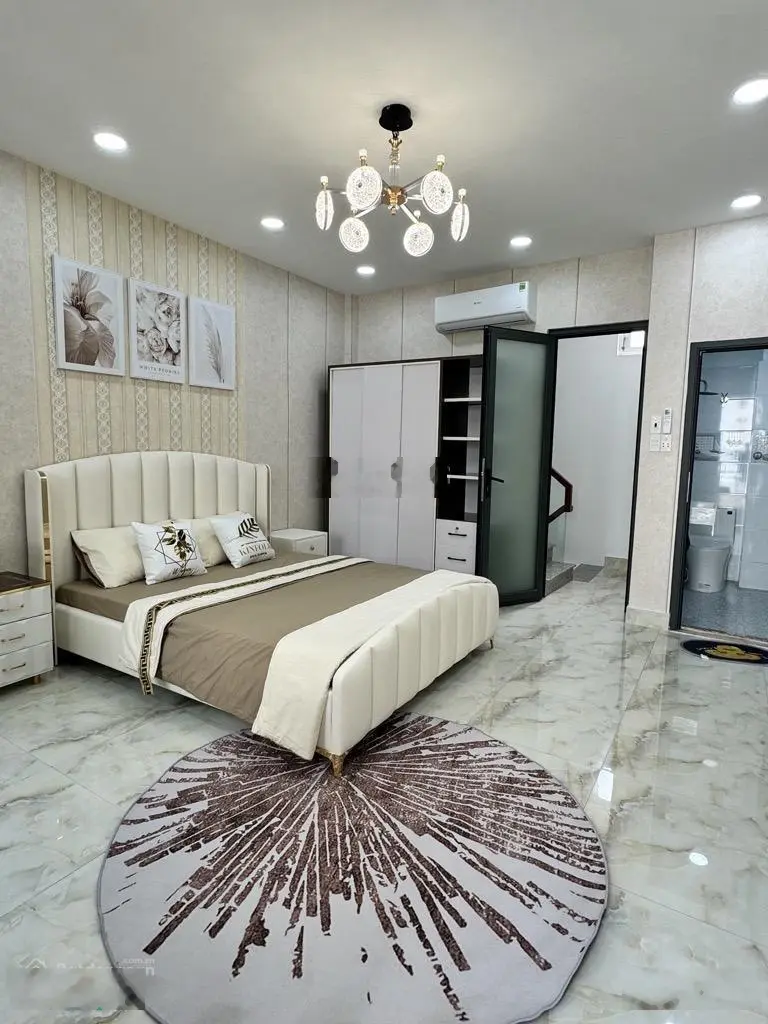 1 căn duy nhất 6 Tỷ , Nhà Mới 3 Tầng. Full Nội thất cao cấp. Hẻm 5m Huỳnh Văn Bánh PN