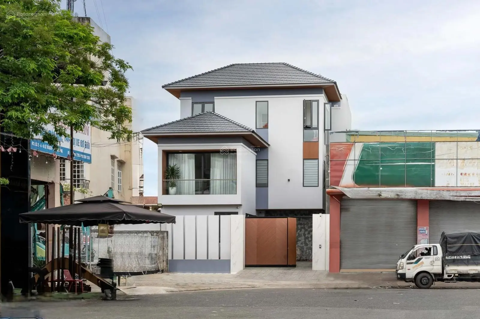 Bán nhà 3 tầng 600m2 mặt tiền 9m đường 11 gần dự Án Vạn Xuân & TBS Group. P. Linh Xuân - Tp Thủ Đức