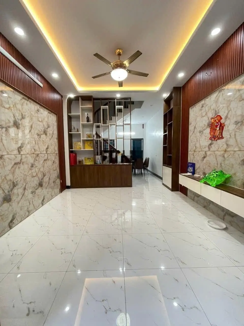 Bán nhà đường Hoàng Mai ,phường Hoàng Văn Thụ