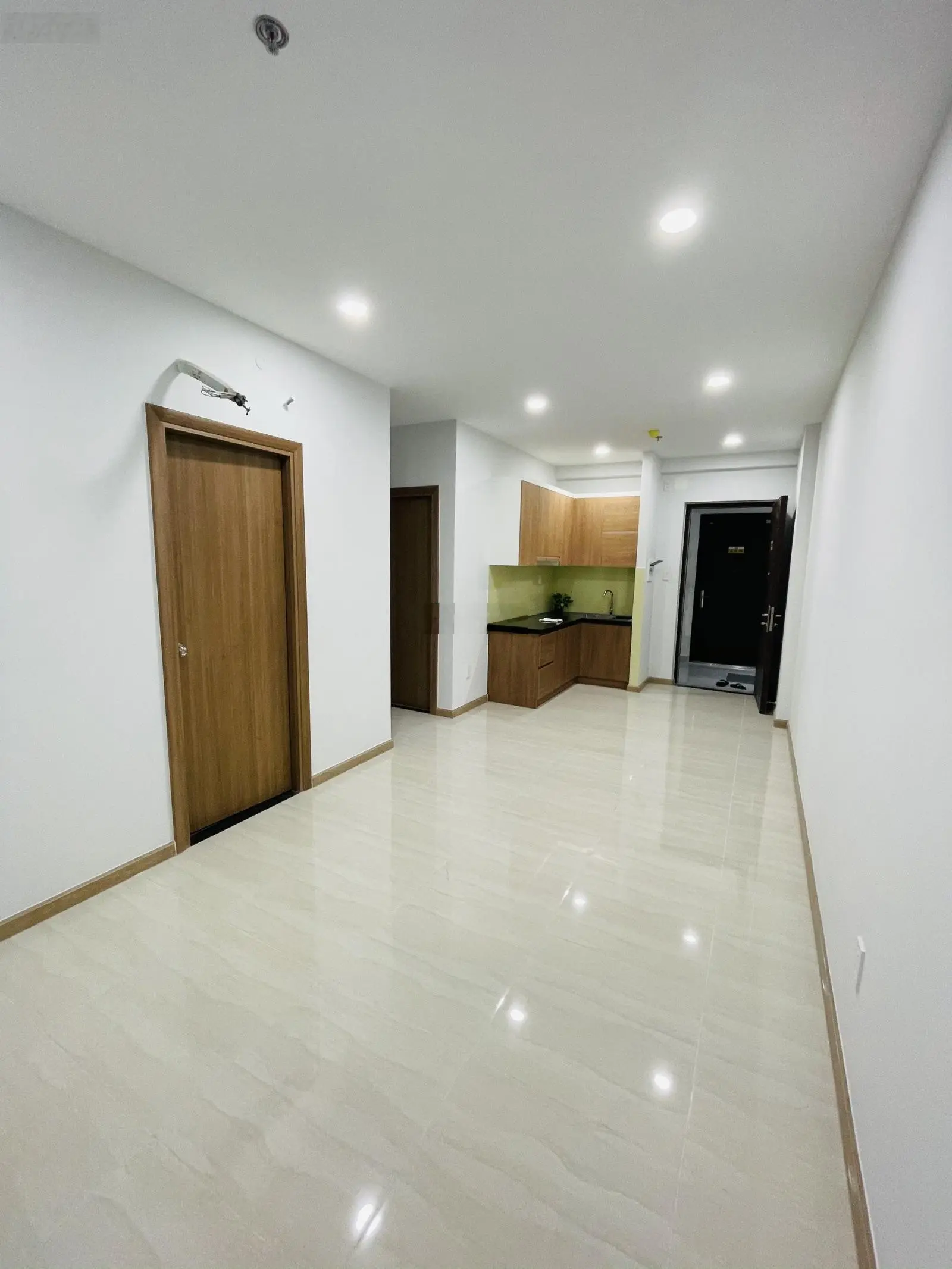 Ngộp bank ở ngay chỉ với 380 triệu có ngay căn hộ Bcons Green View 51m2 - 2PN - 2WC, giá 1,65 tỷ