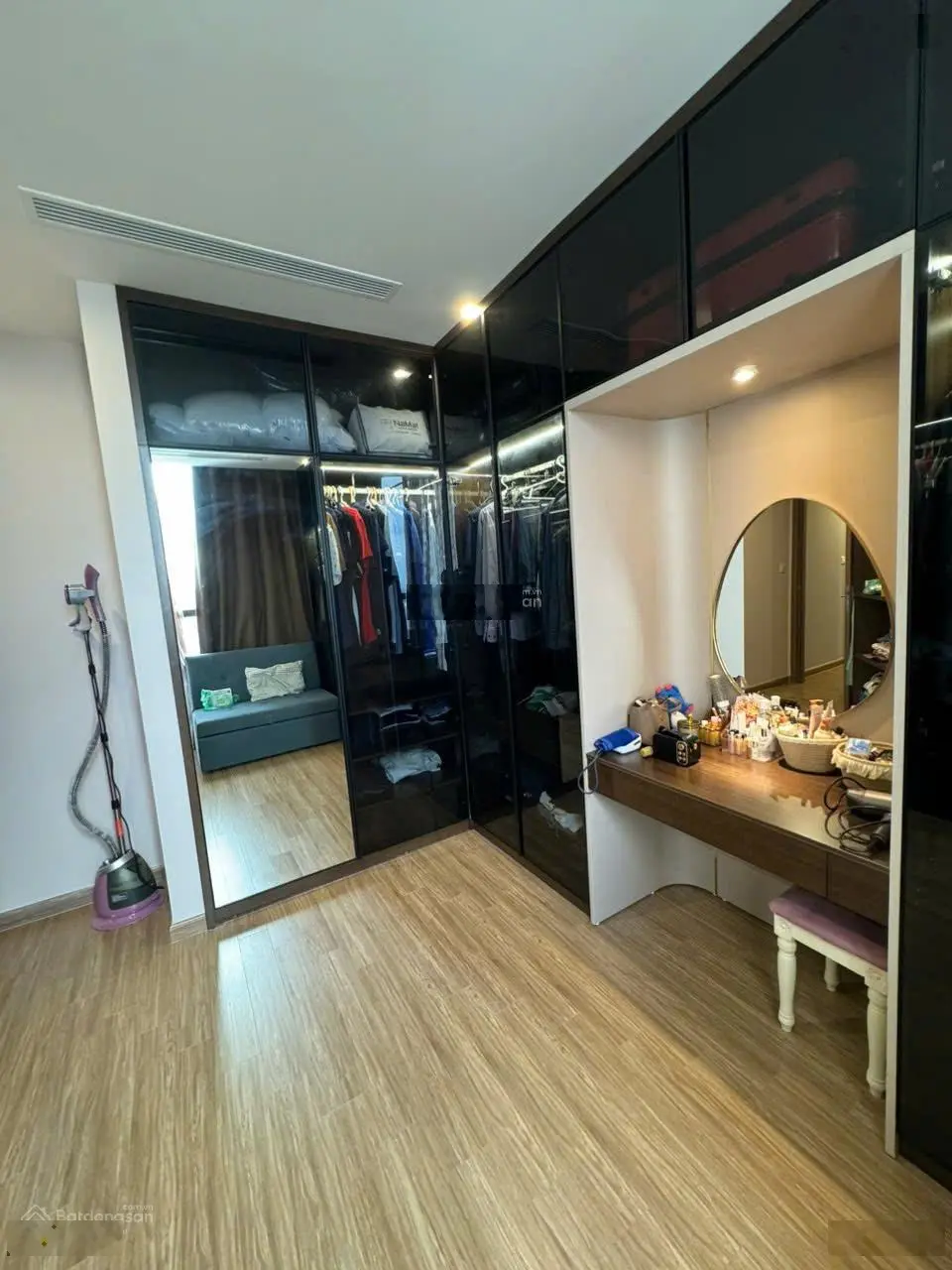 Chính chủ cần Bán CH sẵn sổ lâu dài, trục hoa hậu, tầng cực đẹp 131m2 tại FLC Complex. Giá 5xtr/m2