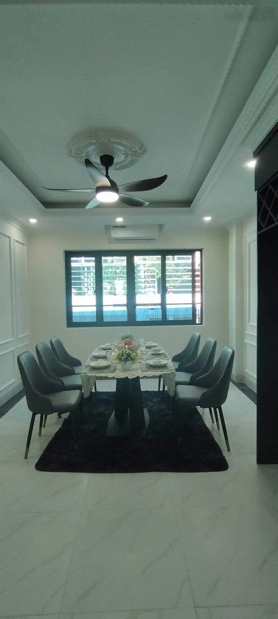 Bán gấp nhà siêu vip Quan Hoa phân lô dân xây 36m2 x 7 tầng, mặt tiền 6m thang máy ô tô vào nhà