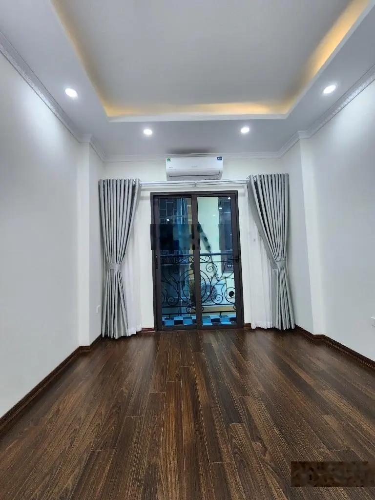 Bán nhà trung tâm Quận Hai Bà DT 38m2 6 tầng thang máy